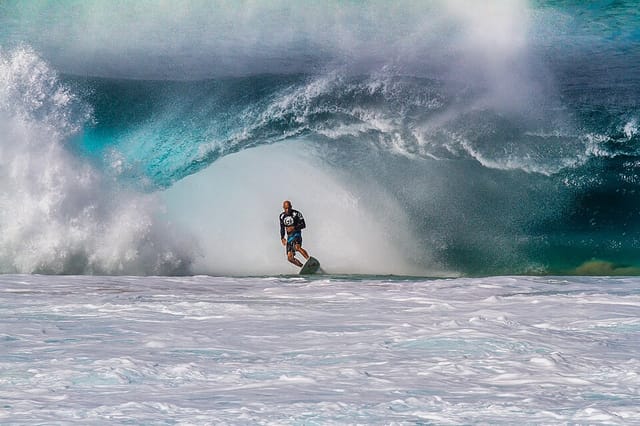 Pipeline surf break, Hawaii, United States