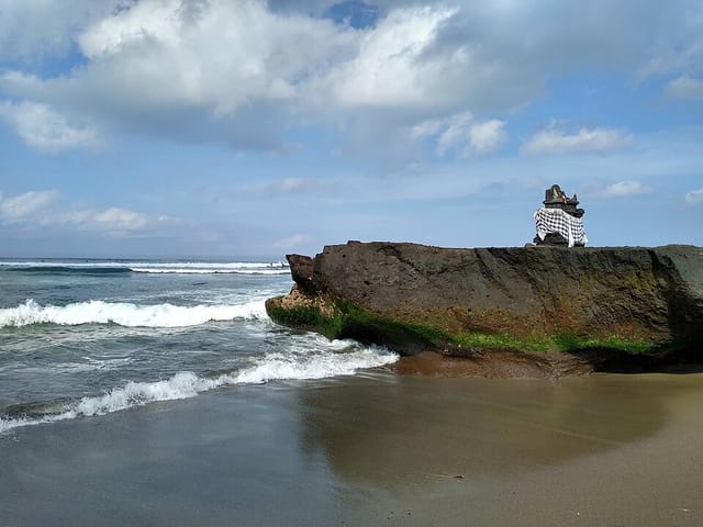 Batu Balong surf break, Batu Balong