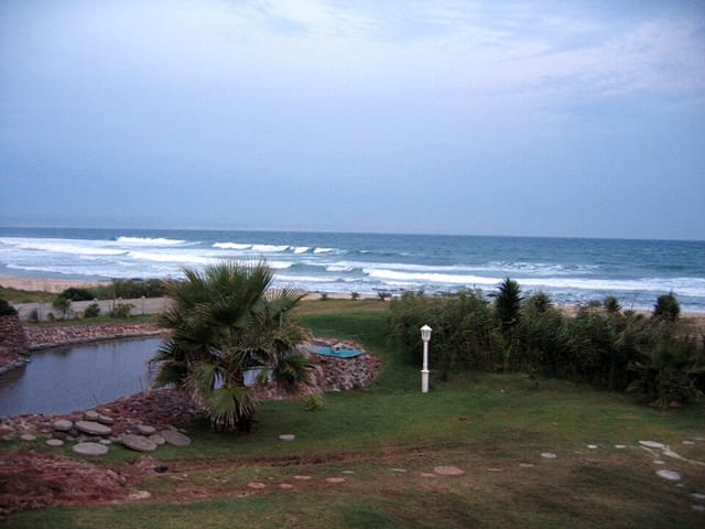 Spot de surf Boneyards, Boneyards