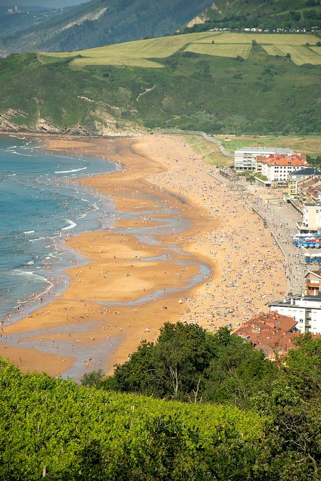 Pico de surf Zarautz, Basque Country, Espanha