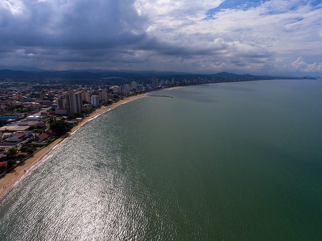 Spot de surf Praia Alegre, Santa Catarina, Brasil